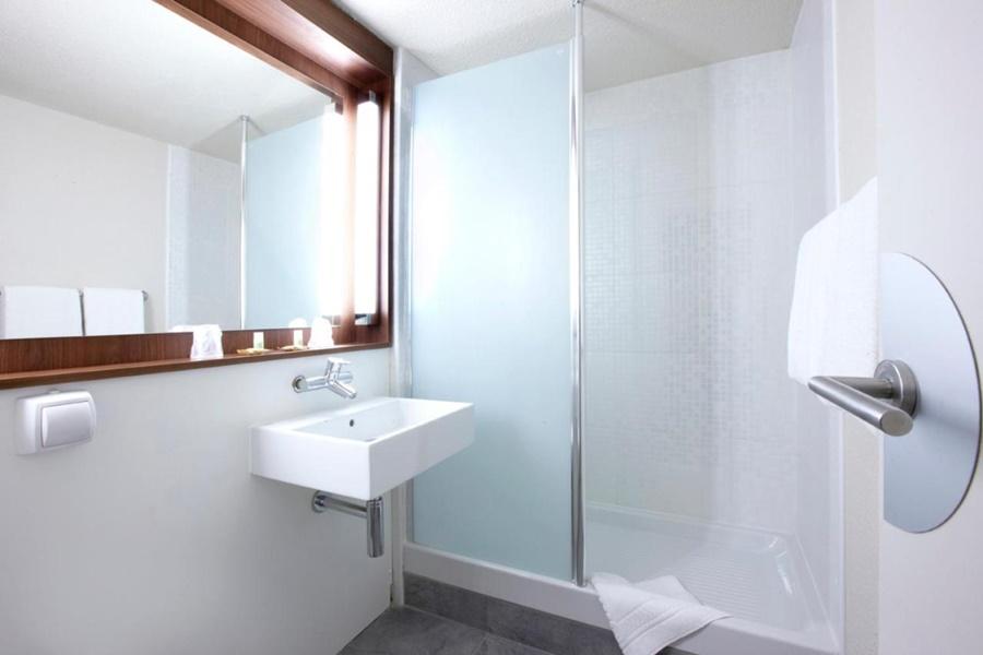Premiere Classe Montelimar Nord - A7 Sortie 17 Les Tourrettes Exterior photo